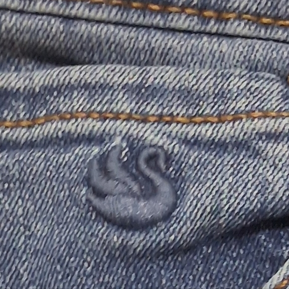 EUC Gloria Vanderbilt Sz. 8 Blue High Rise Capris Jeans - Picture 10 of 13